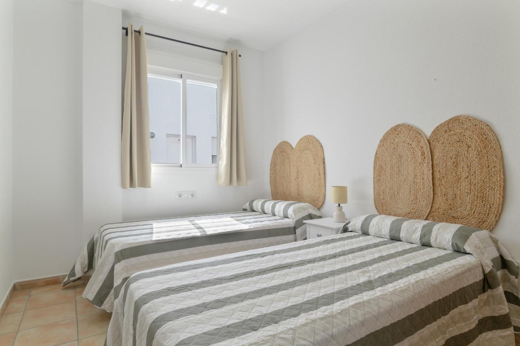 Apartamento Perez Zara 7 โกนิล เด ลาฟรอนเตรา ภายนอก รูปภาพ